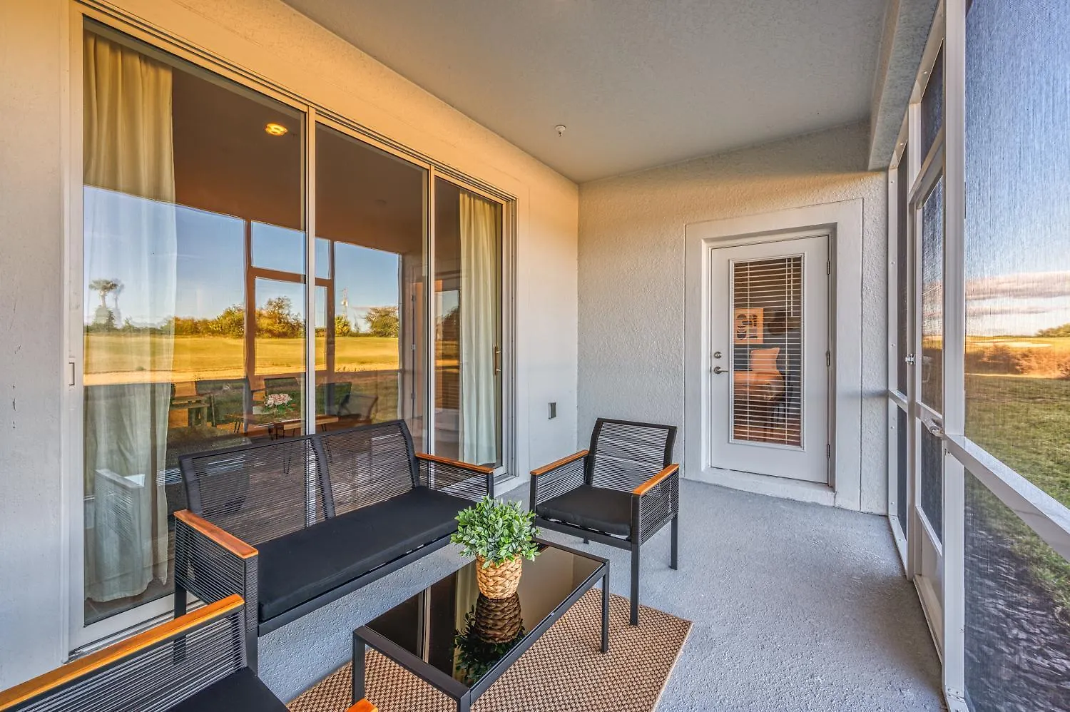 Champions Gates Condos By Une Davenport Apartment