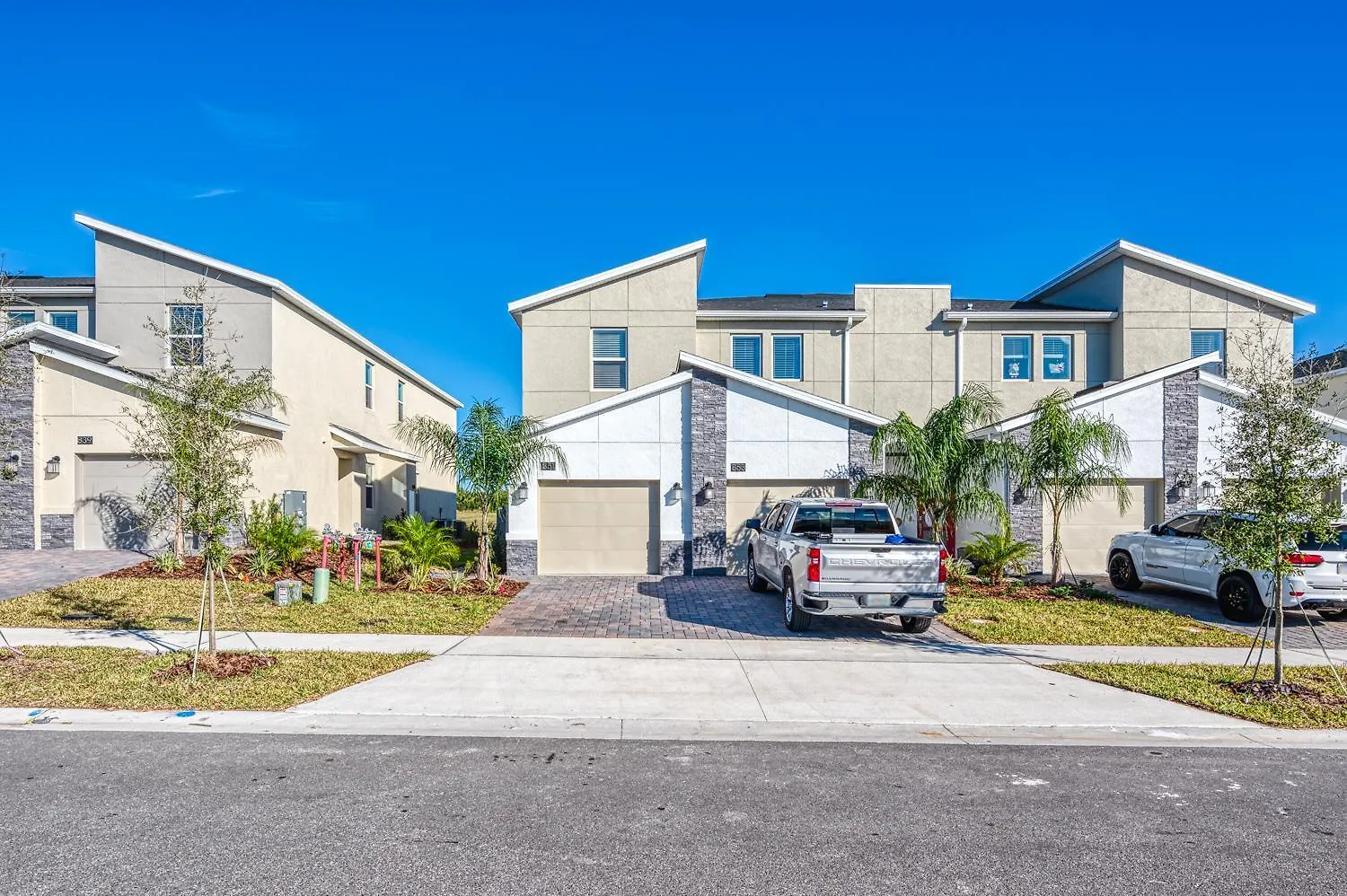 Champions Gates Condos By Une Davenport