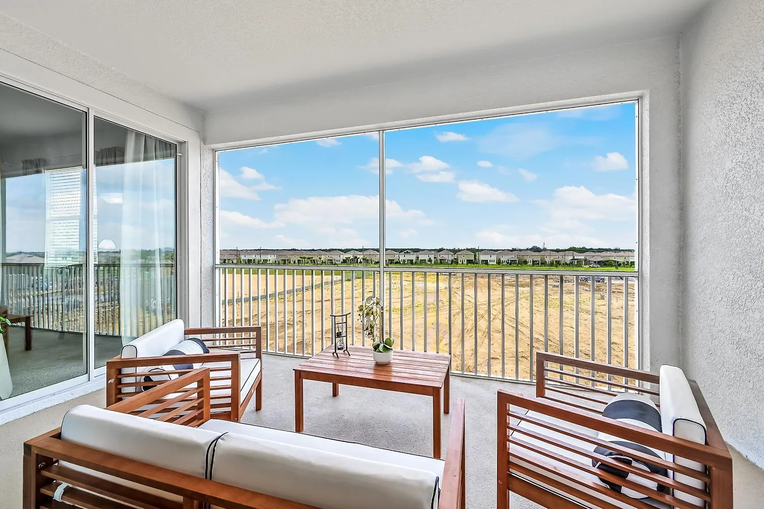 Champions Gates Condos By Une Davenport United States